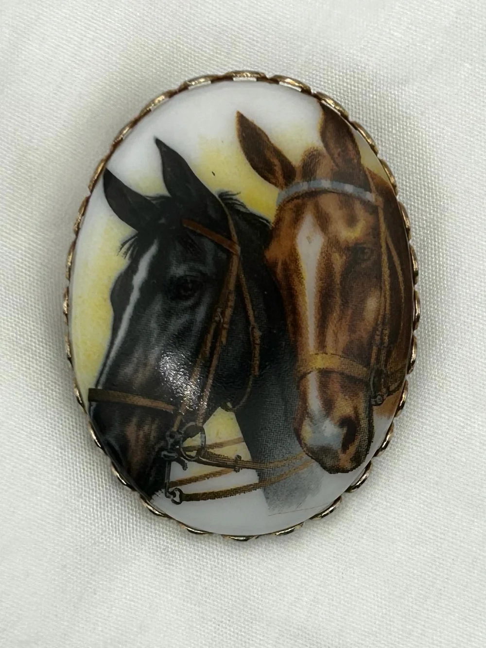 Vintage Equestrian Horse Portrait Brooch Pin Oval Porcelain Cabochon